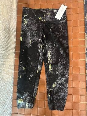 Calvin Klein Black with Yellow & Gray Speckled Cropped Leggings